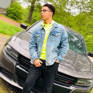 Meet your Posher, Eli